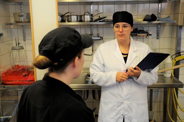 Louise Södersten, livsmedelsinspektör på Älvsbyns kommun. Foto: Robin Nilsson