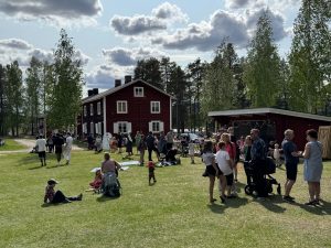 Ett trevligt evenemang med mycket folk.