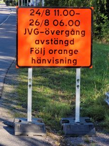 Bild på en skylt med meddelande om avstängning.