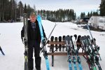 Bilden visar Per-Erik Mattsson som i flera år visat upp skidor från HEAD på Kanisdagen 2026